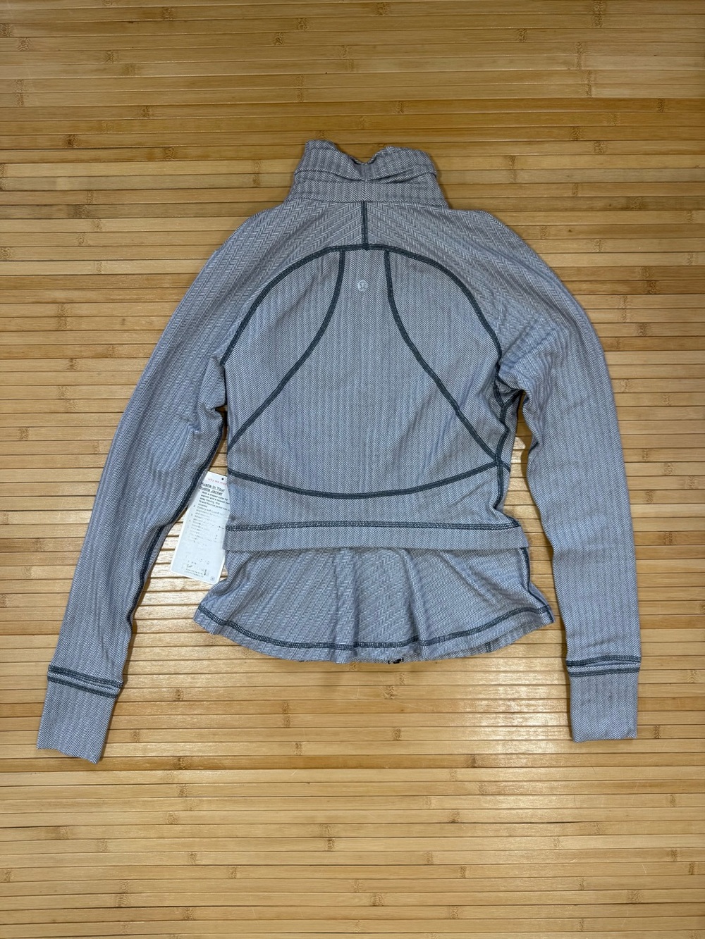 Lululemon - Hustle In Your Bustle Jacket - Size 6 - Picture 3 of 6